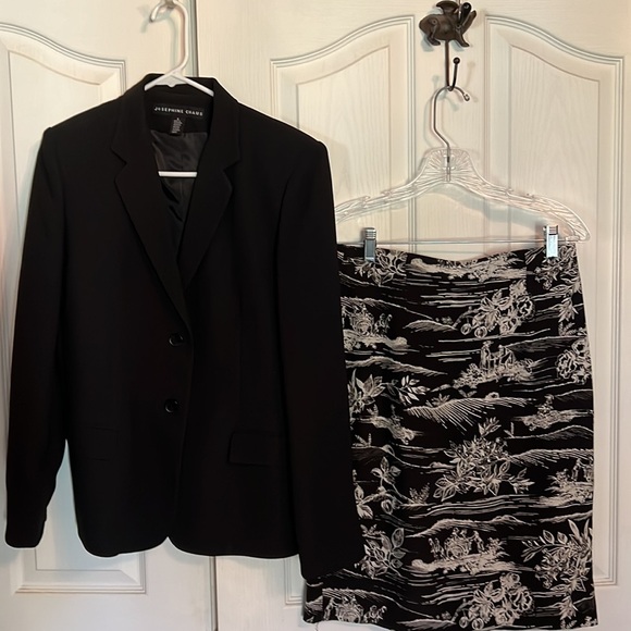 Josephine Chausblack and white print silkskirtwith black silky blazer sz8